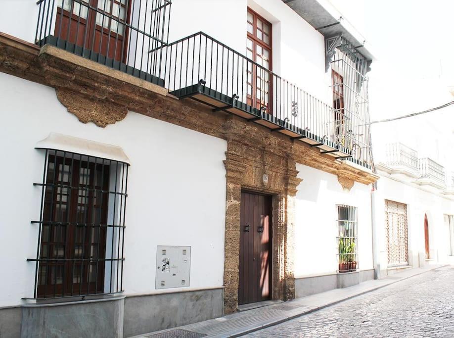 Fancy Apartment In A Historic House, Chiclana City Center By C. Dreams شيكلانا دي لا فرونتيرا المظهر الخارجي الصورة